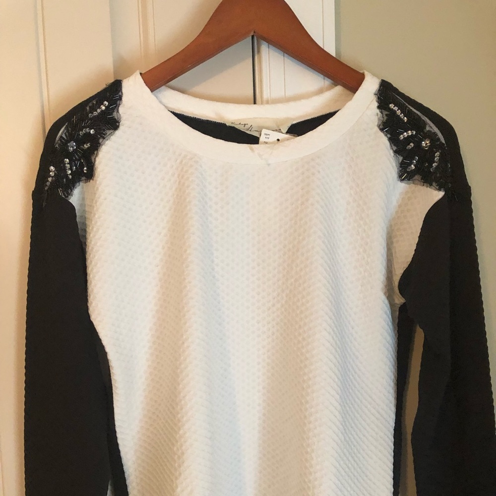 NWT vintage Havana Black and White LS Summer Top
